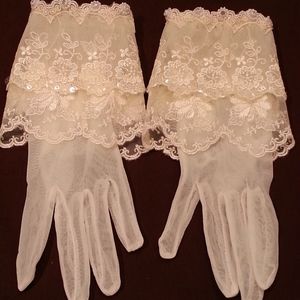 Wedding gloves